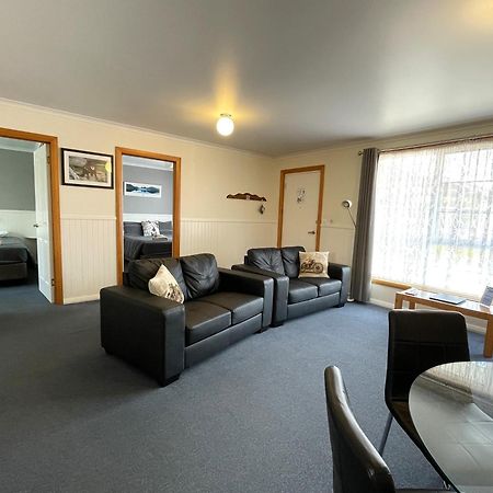 Castaway Holiday Apartments Strahan Extérieur photo