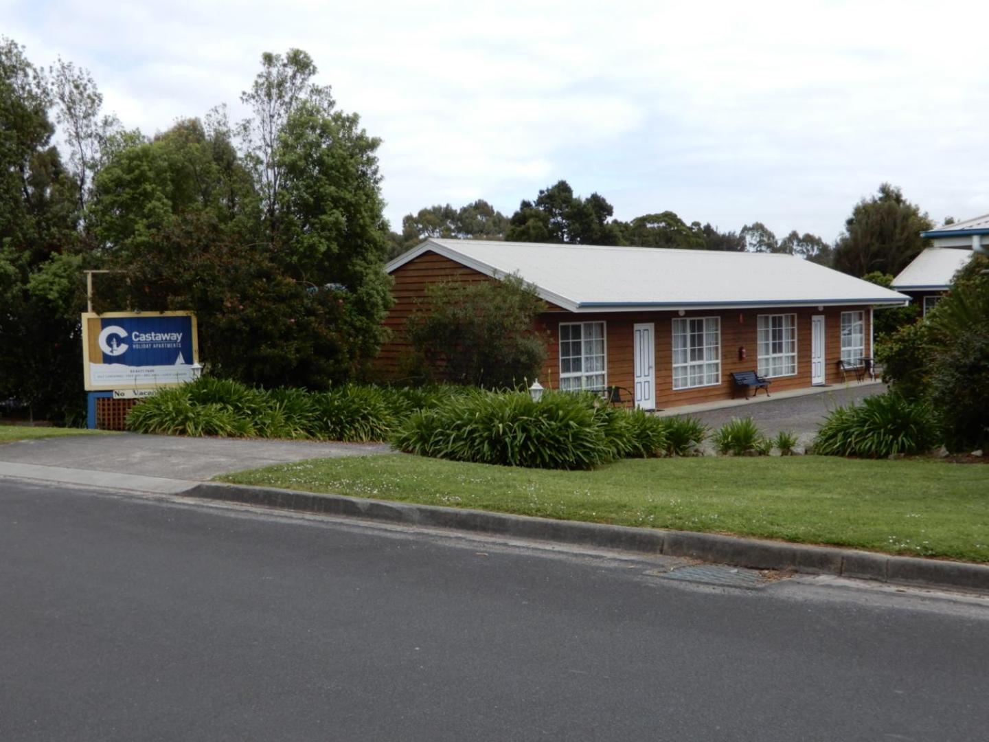 Castaway Holiday Apartments Strahan Extérieur photo