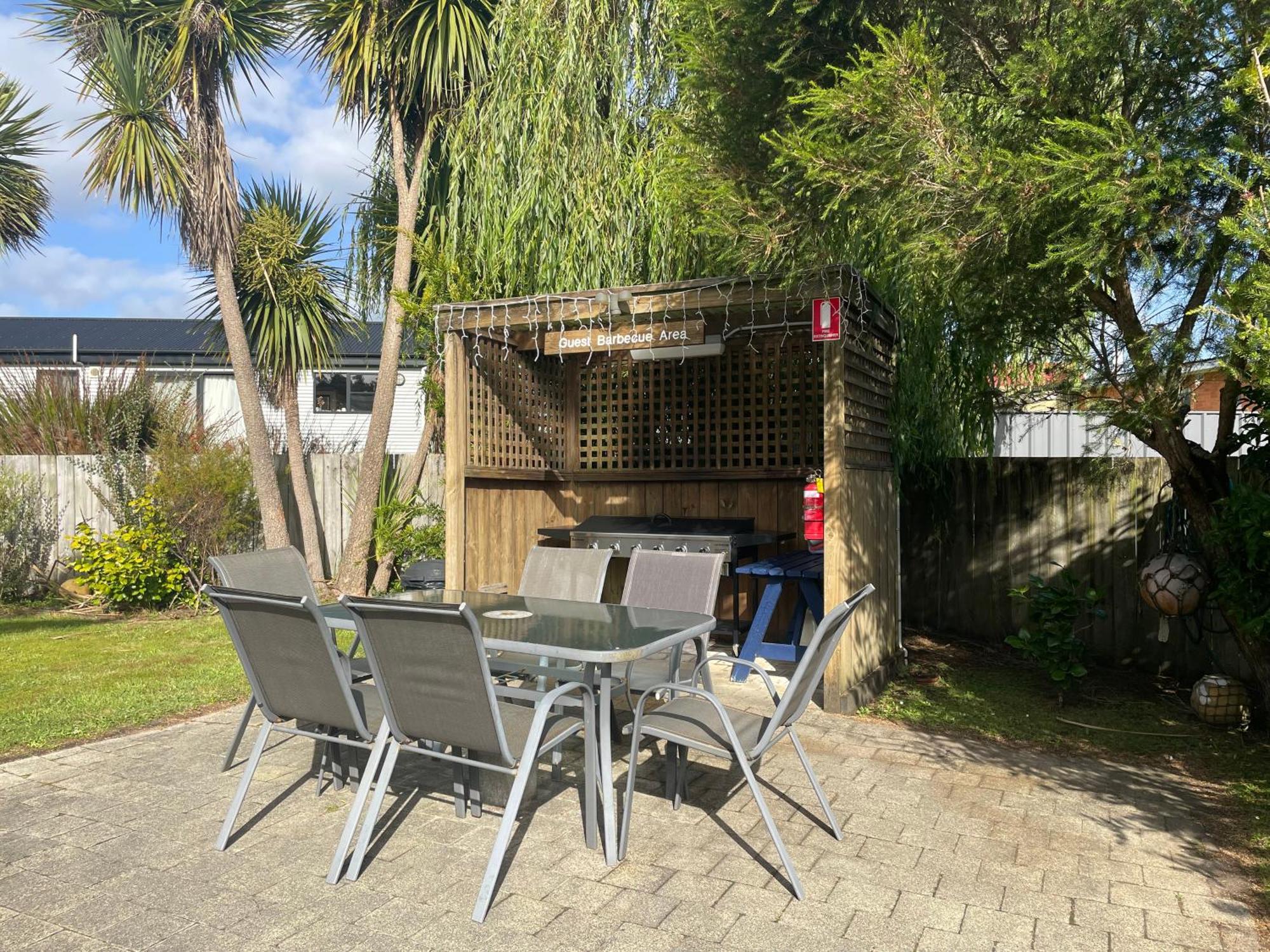 Castaway Holiday Apartments Strahan Extérieur photo