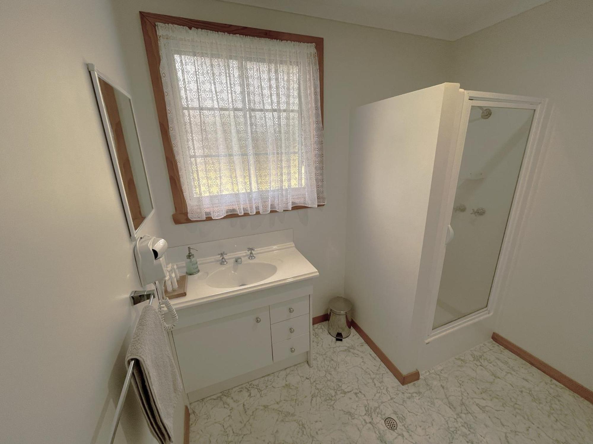 Castaway Holiday Apartments Strahan Extérieur photo
