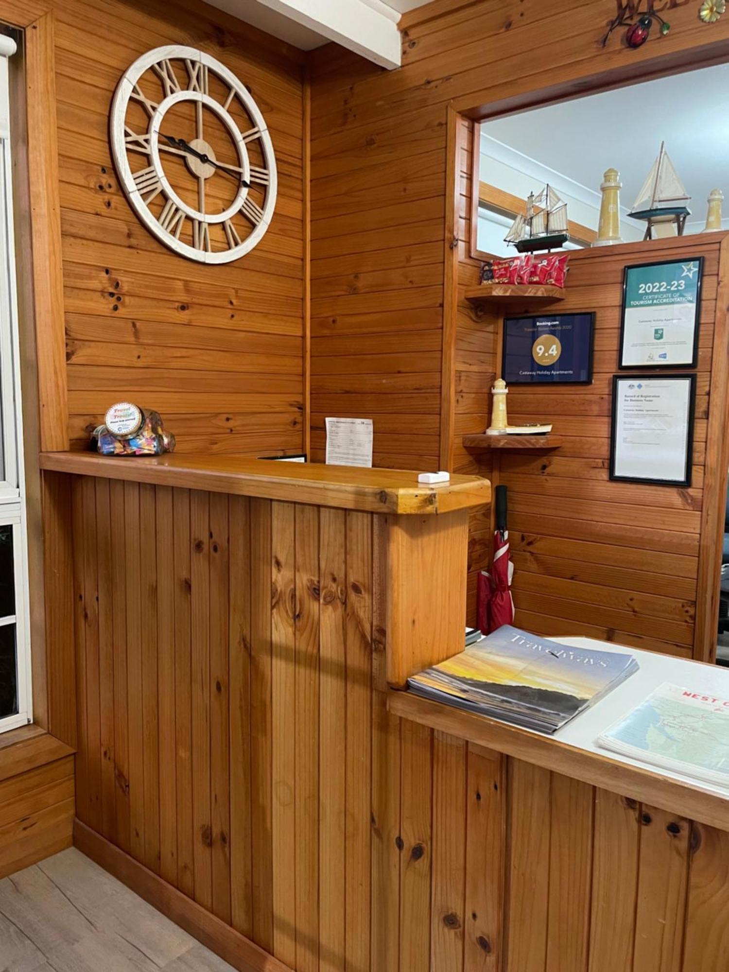 Castaway Holiday Apartments Strahan Extérieur photo