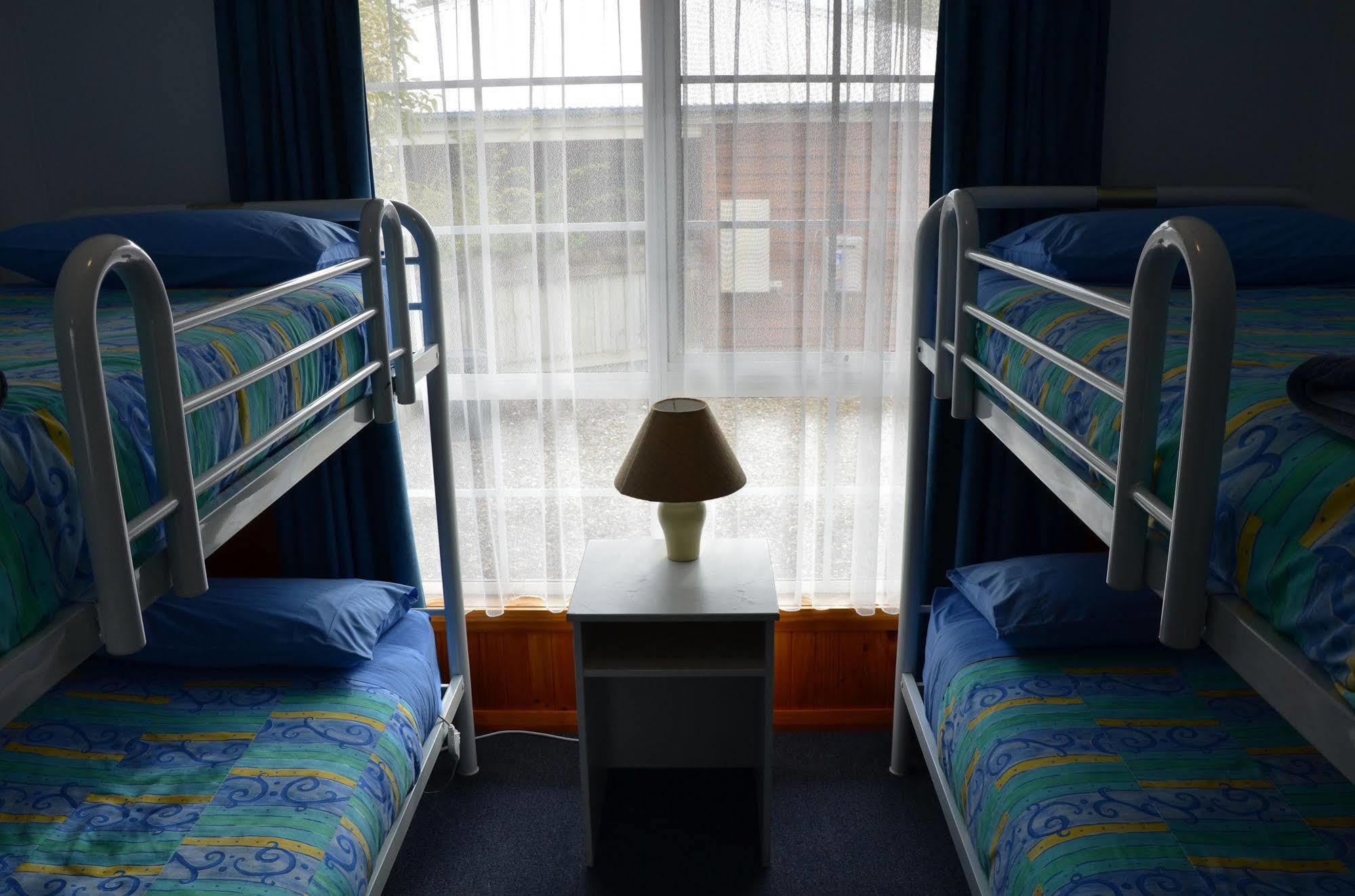 Castaway Holiday Apartments Strahan Extérieur photo